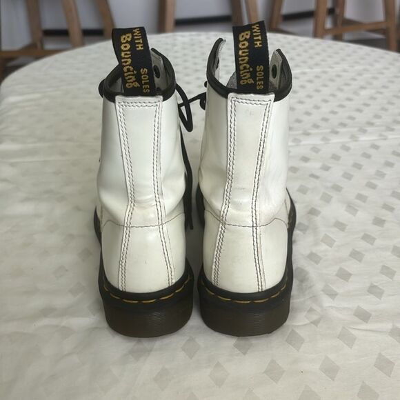 Dr. Martens 1460 / 11821 Smooth White Boots Women’s Size 5 - Picture 3 of 7